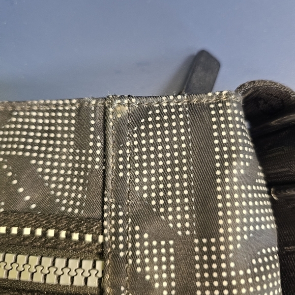 Calvin Klein Logo Athleisure Zipper Nylon Crossbody Bag Tote - Picture 10 of 10